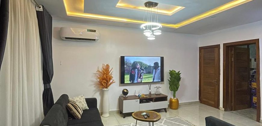 2 Bedroom Flat Fully Furnished & Serviced