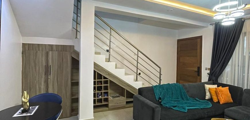 2 Bedroom Flat Fully Furnished & Serviced