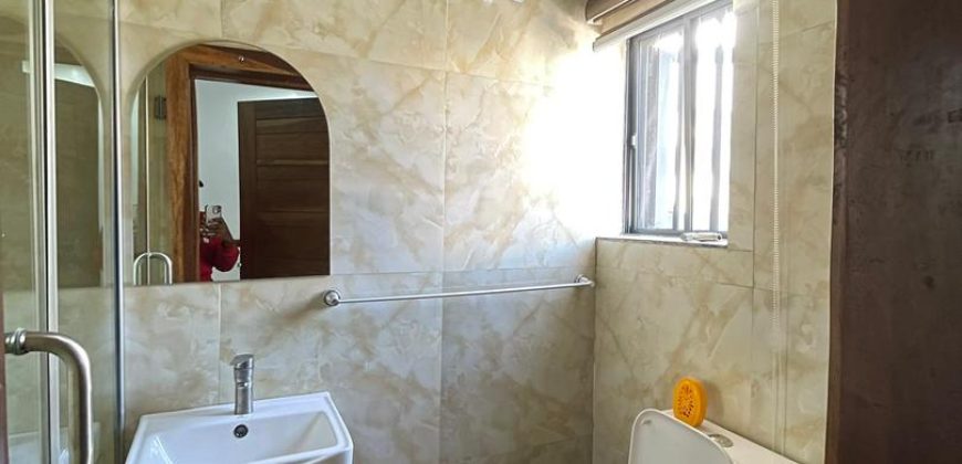 2 Bedroom Flat Fully Furnished & Serviced